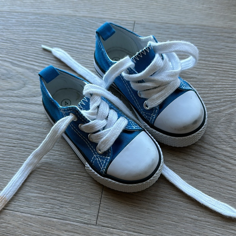 Kids shoes size 4 baby